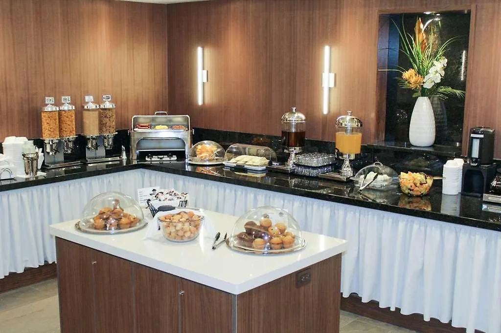 Hotel Hôtel WelcomInns Boucherville